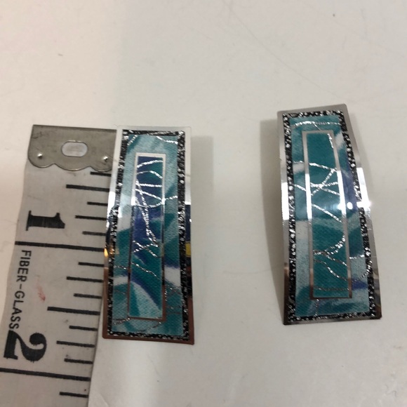 NWT Eli Kase Silver tone Earrings Blue and green. - Picture 4 of 4